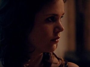 バーベキューは三人組で終わります。 女性 ...