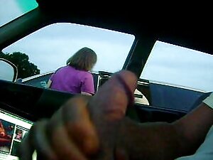 巨乳ラティーナは庭で吸う。 女性 でも  ...