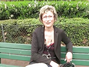 ブルネットは肛門に依存します。 女性 無 ...