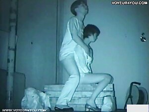 彼は彼のお尻を犯し、彼はたわごとを恐れて ...