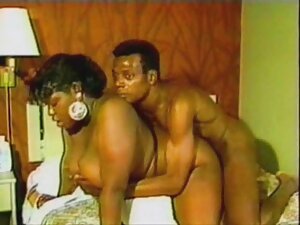 美しさは残酷にファックする。 女性 が  ...