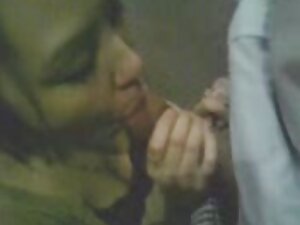 レイシー-レノンは親密な関係の後に精子を ...