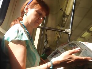 おかしい巻き毛stepdadとひよこ吸い ...