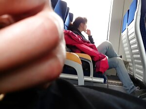 息子は母親と妹を口の中でレイプした。 無 ...