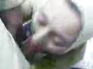 巻き毛のあるお尻の普通のお尻。 無料 ア ...