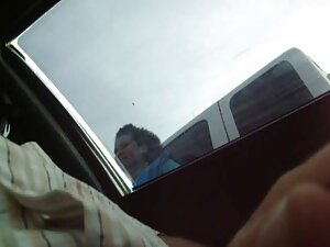 ローラは裸でポーズをとる。 無料 女性  ...