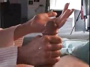 大きなジャガイモ、黒い尾、茶色の髪。 女 ...