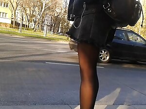 二つのニガーを楽しんでいます。 女性 a ...