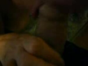 マッサージの後にブルネットと金髪のクソ。 ...