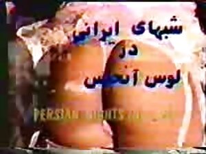 彼はボーイフレンドと不貞の妻をファックし ...